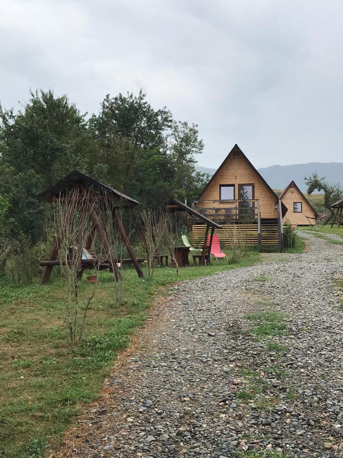 Cabanele Lu' Dinu Curtea de Argeş Extérieur photo